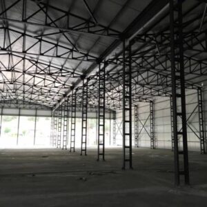 Fabrika kapalı depo alanları